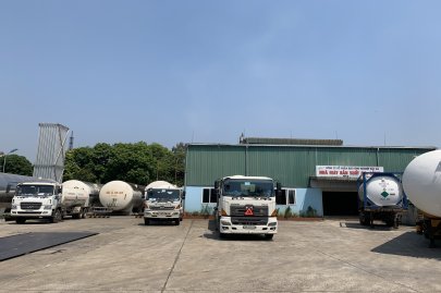 Cung cấp khí CO2, O2, N2, Argon, đá khô, CO2 rắn, Sf6, CF4, Heli, NH3, C2H4,C2H6, R23, R744,C2H2,C3H6,C3H8,CH4,CH3OH, CO, CH4 và các khí cắt laser P61, P66,P83,P41, van điều áp, bồn chứa khí CO2/N2/Ar/O2/N2 và Bơm nạp chai O2/n2/argon/co2, dàn hóa hơi